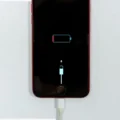 اختراق تقني سيجعل نفاد بطارية الهاتف شيئا من الماضي