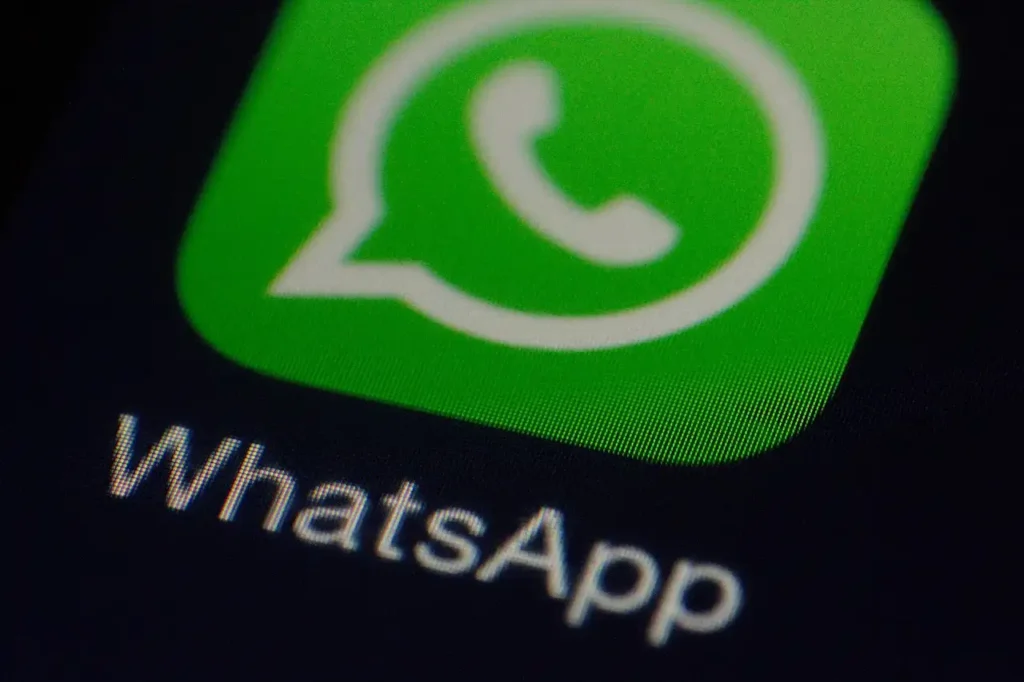 واتساب يضيف ميزة الحماية من الاحتيال ويتعاون مع ChatGPT